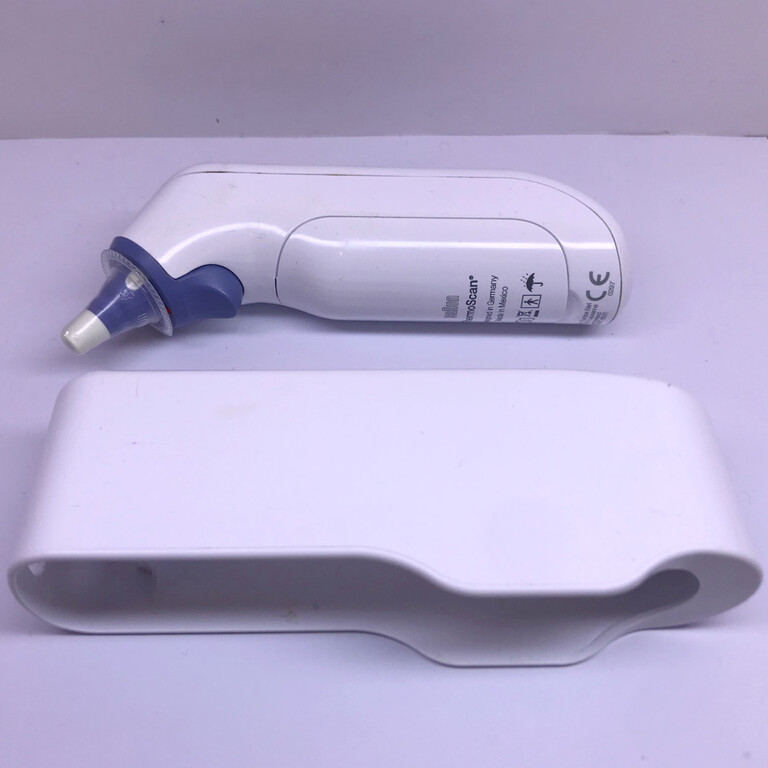 TERMOMETR ELEKTRONICZNY DO UCHA BRAUN Z AGE PRECISION !OPIS! (5)