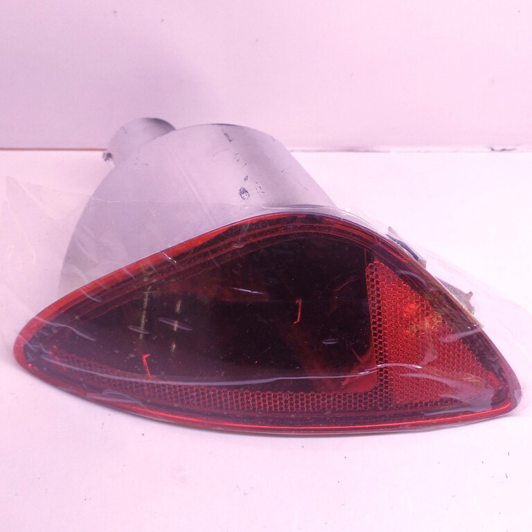 REFLEKTOR ŚWIATŁO PRZECIWMGIELNE PRAWY TYŁ BIAREN RENAULT CLIO III  (2)