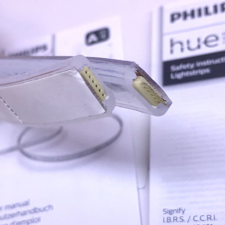 PRZEDŁUŻENIE TAŚMY LED 1M PHILIPS HUE LIGHTSTRIP PLUS !OPIS! (4)