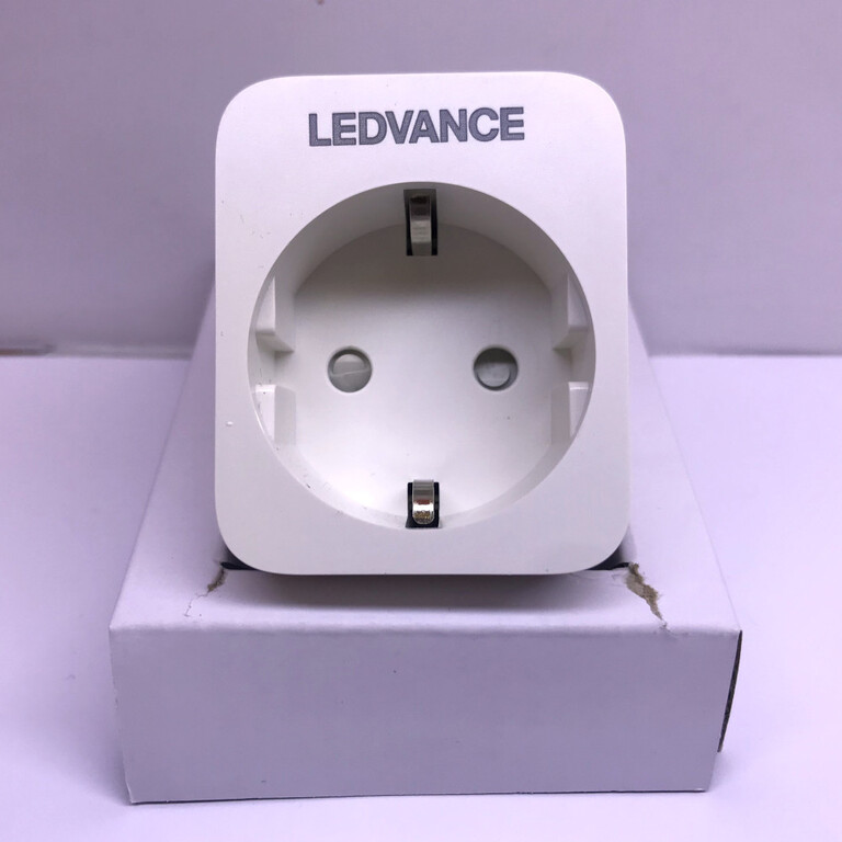 INTELIGENTNE GNIAZDKO LEDVANCE SMART+ WIFI PLUG 10A 230V (2)
