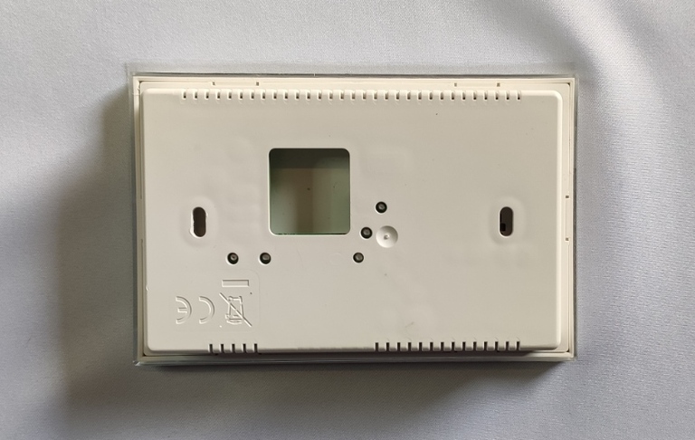 TERMOSTAT ŚCIENNY WI-FI STEROWANY SMARTFONEM VEMER (4)