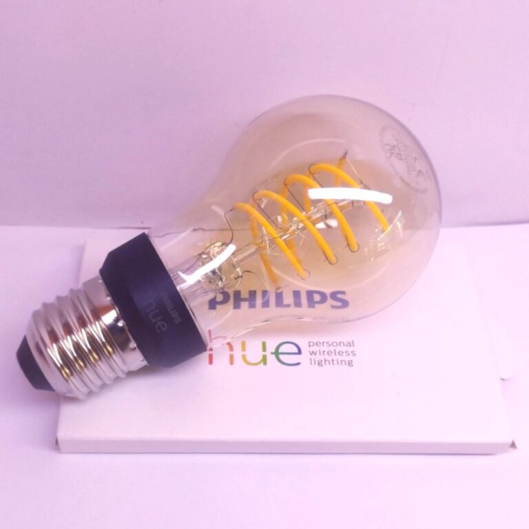 INTELIGENTNA ŻARÓWKA LED PHILIPS HUE A60 E27 580LM 2100K WHITE FILAMENT (3)