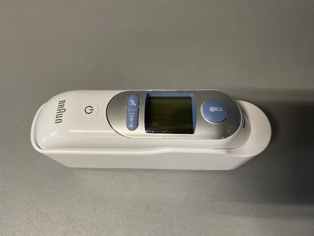 TERMOMETR DO UCHA BRAUN THERMOSCAN 7 IRT6520 9 NAKŁADEK (5)