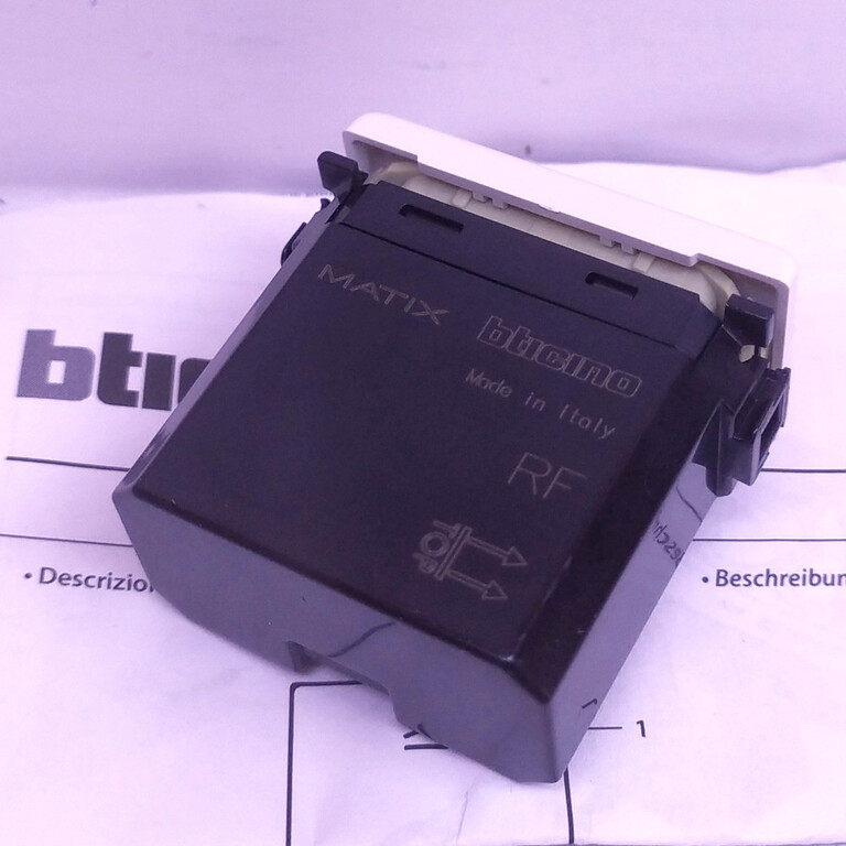 PRZYCISK STEROWNIK BEZPRZEWODOWY DO ROLET BTICINO MATIX AM4027CWI !OPIS! (4)